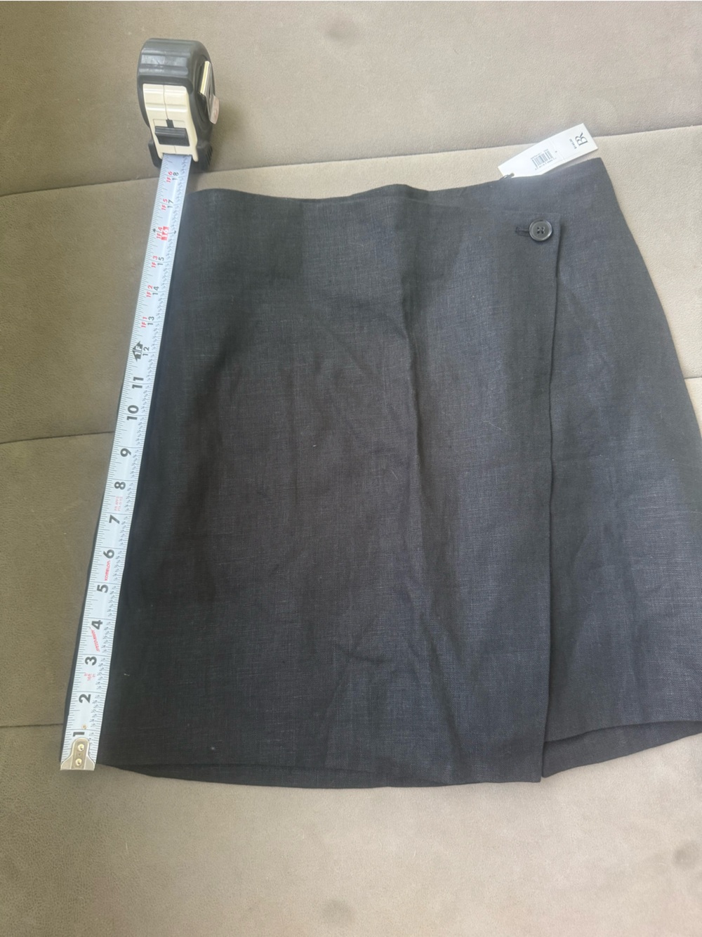 Banana Republic Women’s Black linen mini skirt